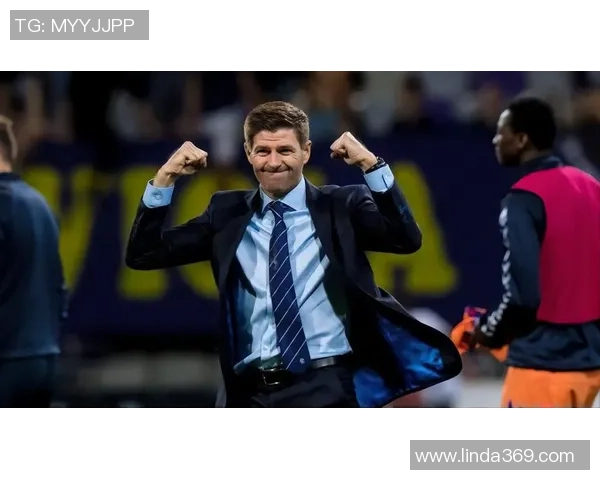 足球球星马克笔手绘作品展示 独特艺术视角下的运动风采